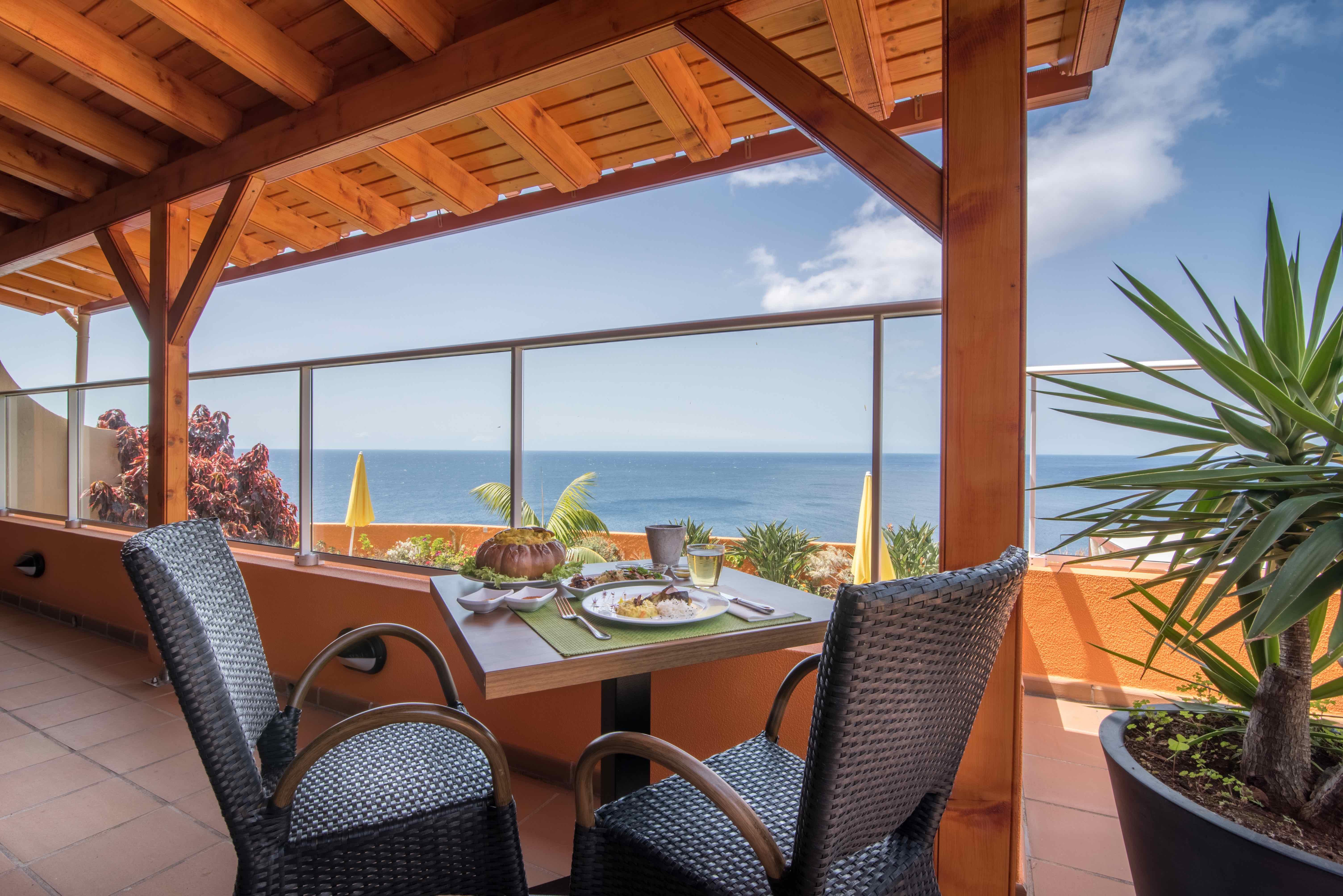 Hotel Alpino Atlantico Ayurveda Cure Centre - Adults Only Canico  Exterior photo